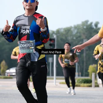 Runner Photo 6794129