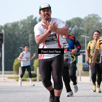 Runner Photo 6794133