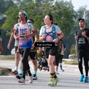 Runner Photo 6794213
