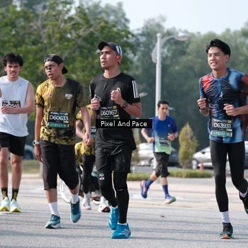 Runner Photo 6794227