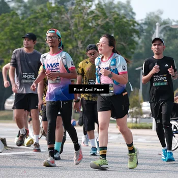 Runner Photo 6794228