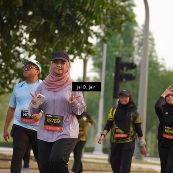 Runner Photo 6794248