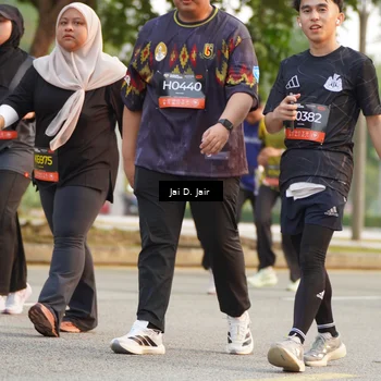 Runner Photo 6794388