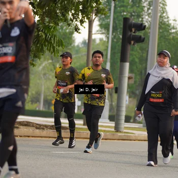 Runner Photo 6794392