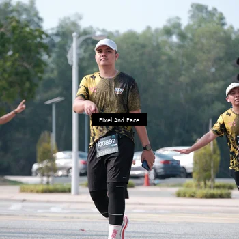 Runner Photo 6794433