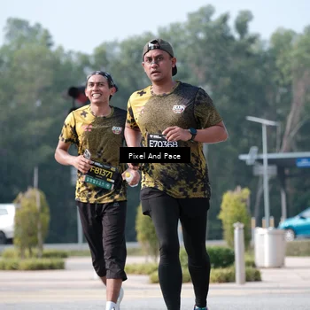 Runner Photo 6794443