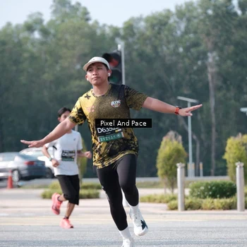 Runner Photo 6794470
