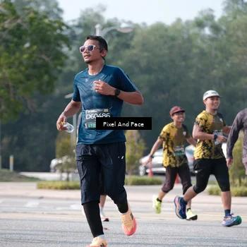 Runner Photo 6794478