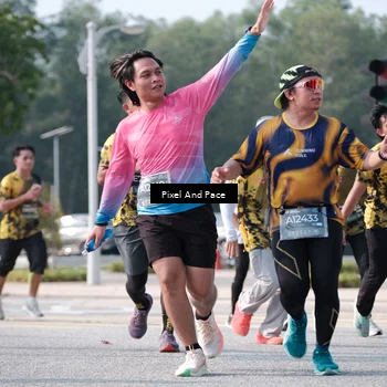 Runner Photo 6794595