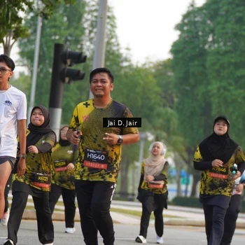 Runner Photo 6794598