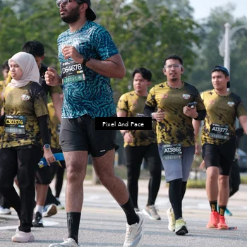 Runner Photo 6794689