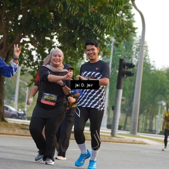 Runner Photo 6794690