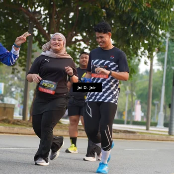 Runner Photo 6794698