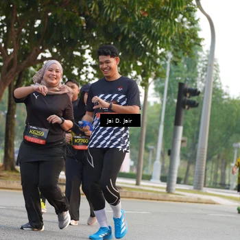 Runner Photo 6794699