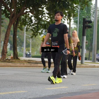 Runner Photo 6794726