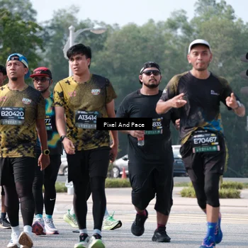 Runner Photo 6794748