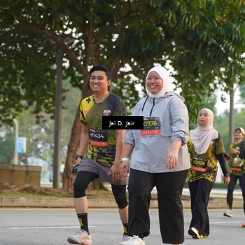 Runner Photo 6794756