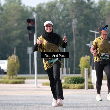 Runner Photo 6794818