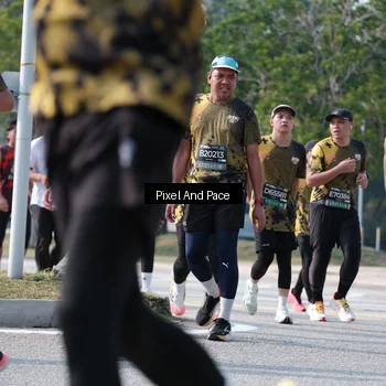 Runner Photo 6795023