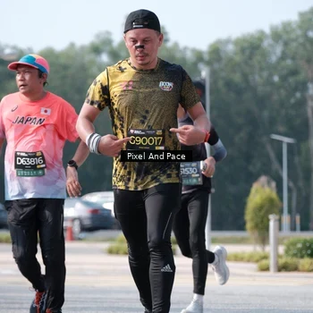 Runner Photo 6795238