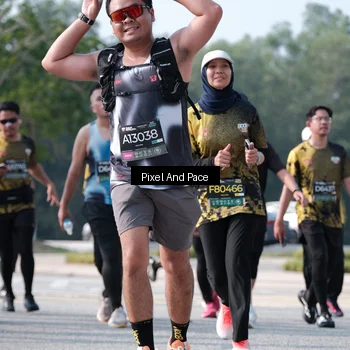 Runner Photo 6795258
