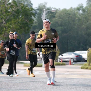 Runner Photo 6795428