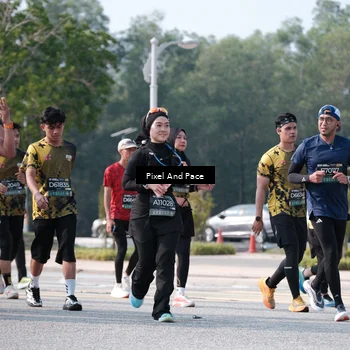 Runner Photo 6795467