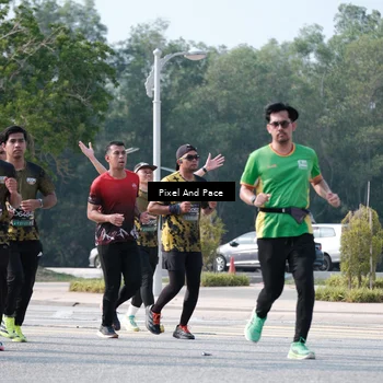 Runner Photo 6795579