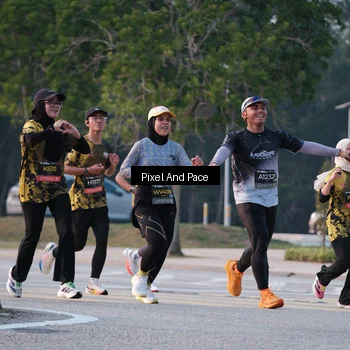 Runner Photo 6796025