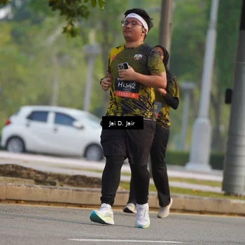 Runner Photo 6796028