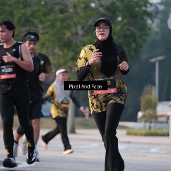 Runner Photo 6796066
