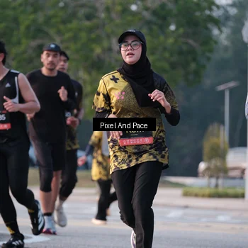 Runner Photo 6796069