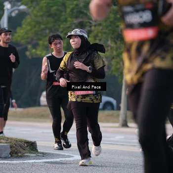 Runner Photo 6796118