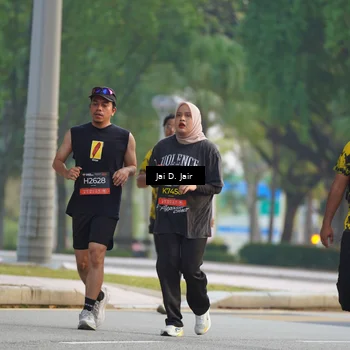 Runner Photo 6796152