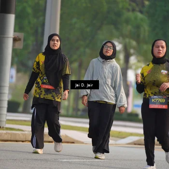 Runner Photo 6796200