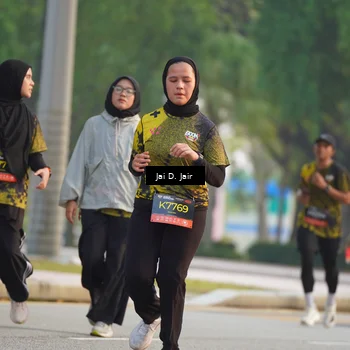 Runner Photo 6796210