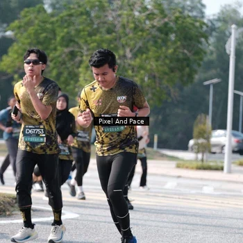 Runner Photo 6796272