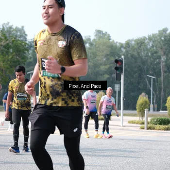 Runner Photo 6796309