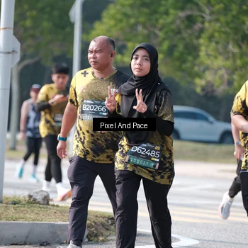 Runner Photo 6796311