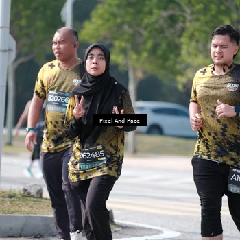 Runner Photo 6796324