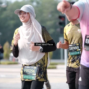 Runner Photo 6796378
