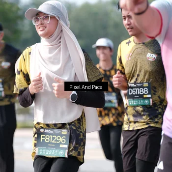 Runner Photo 6796412