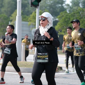 Runner Photo 6796468