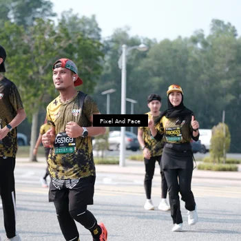 Runner Photo 6796475