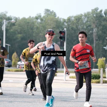 Runner Photo 6796496