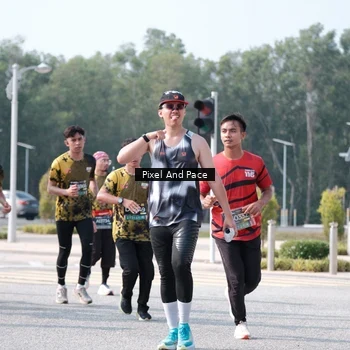 Runner Photo 6796503