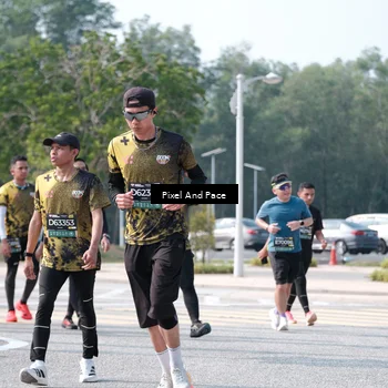 Runner Photo 6796627