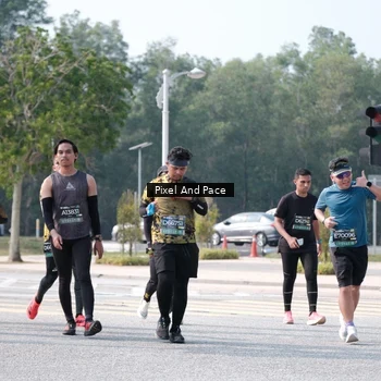 Runner Photo 6796648
