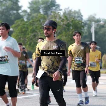 Runner Photo 6796689