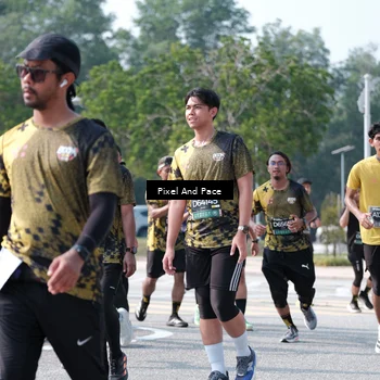 Runner Photo 6796693